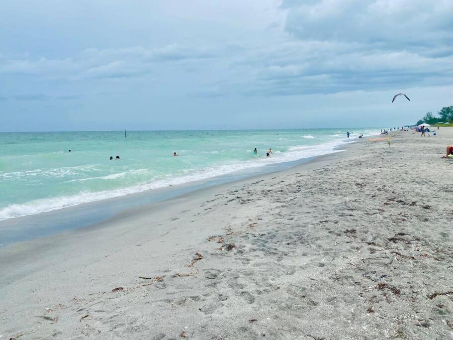 Heated Saltwater Pool Home Minutes To Beach Englewood Exterior photo